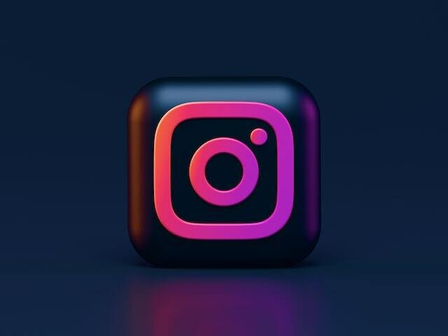 Nous Suivre 1 insta NL - Nous Suivre